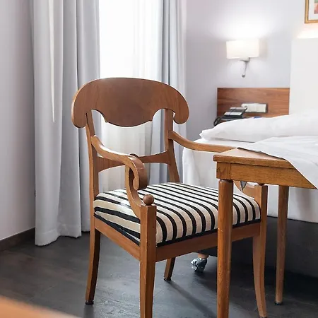 Romantik Hotel Goldener Karpfen-3